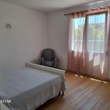 Ad Un Chilometro Dalla Di Porto Frailis *